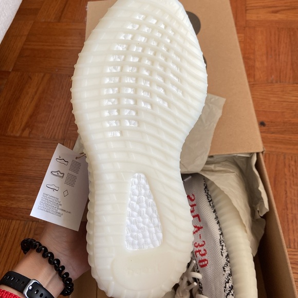 Yeezy boost 350 v2 new - Picture 4 of 5
